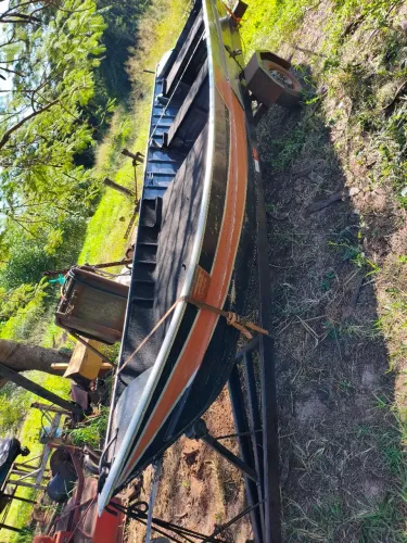 Vendo barco zero bem cuidado ano 2014