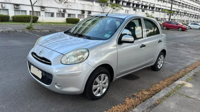 Nissan March S 1.0 16V Flex Fuel 5P 2013
