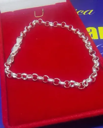 Pulseira Feminina Elos Português Prata 925 Peso 4.67 Gramas Pulseira 19 Cm  Fio 4 mm      