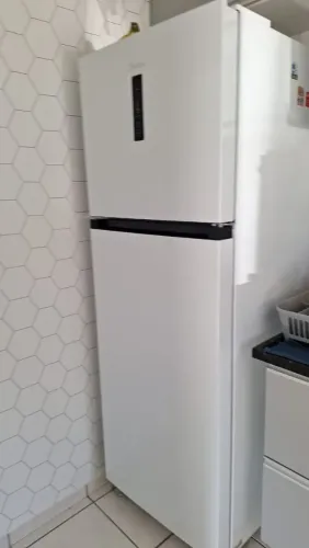 Geladeira Midea
