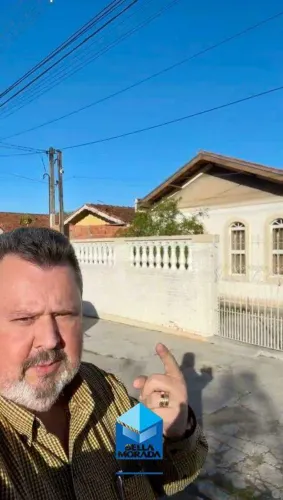 Ótima casa à venda no Recanto das Águas em São Pedro - 3 dorms e 2 banheiros