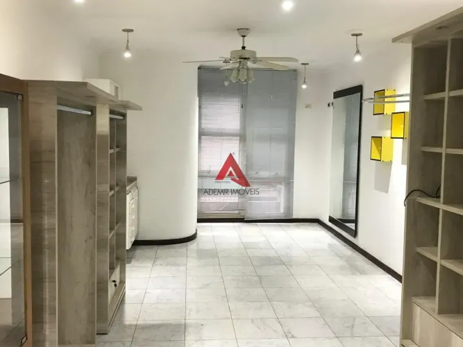 Sala Comercial para Locação no Edifício Trade Center - Centro, Jacareí/SP