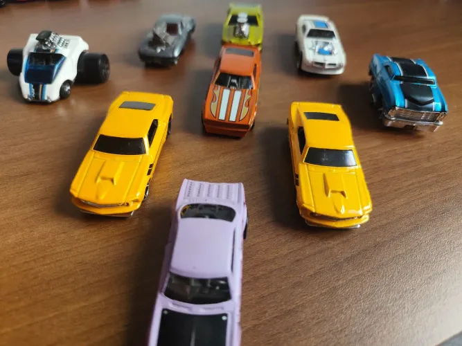 Lote c/9 carrinhos hotwheels tema arrancada