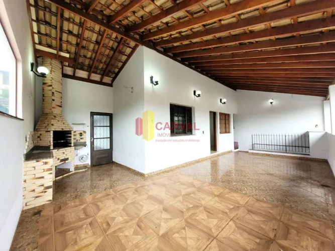 Casa com 3 dormitórios para alugar, 200 m² por R$ 2.400,00/mês - Jardim Brasil - Amparo/SP