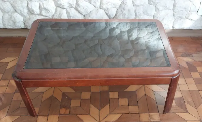 MESA DE CENTRO EM MOGNO