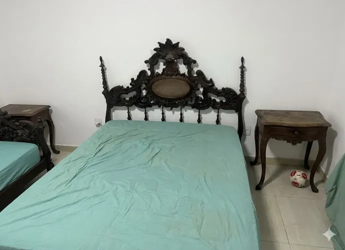 Jogo cama de casal e 2 criados mudos