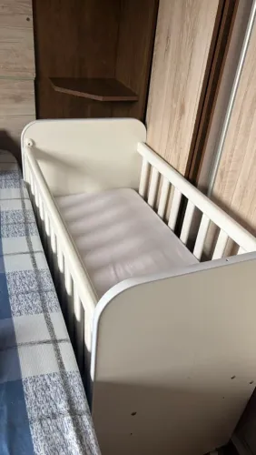 Mini Berço Branco com Colchão - Bom Estado
