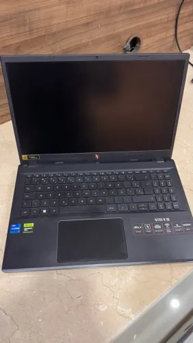 Acer Nitro V15 ANV15-51, i7-13620H, 16GB RAM e SSD 512GB RTX 4050 6GB