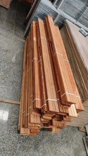 COMPRA CERTA - MARCO DE MADEIRA 13CM ANGELIM