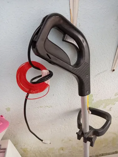 Máquina de cortar grama