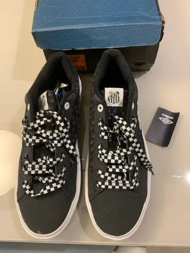 Tênis Umbro Trick Collab Santos FC a Charlie Brown Junior novo sem uso
