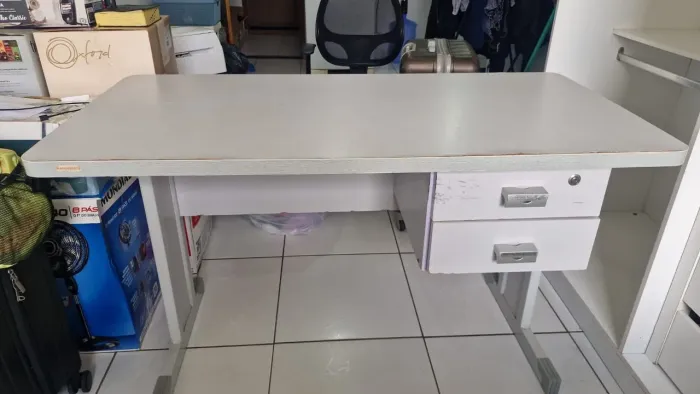 Mesa + cadeira para estudo