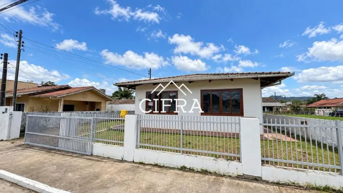 Casa de Alvenaria - Aluguel - 03 dormitórios - 70m2 - Estrada Navegantes - Navegantes - Ri