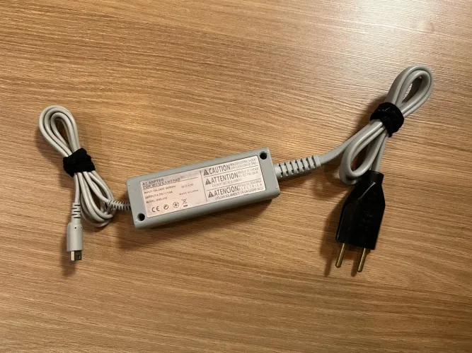 Fonte Bivolt GamePad WiiU (Paralela)