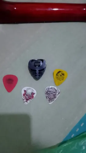 Cavaquinho R$500 Só Venda - Preço Fixo Aracaju com palhetas é o porta palhetas de brinde