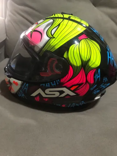Vendo capacete de barbada