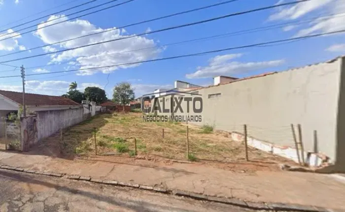 TERRENO BAIRRO BOM JESUS