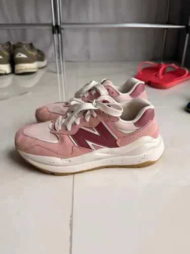 Tênis New Balance 5740 tamanho 36