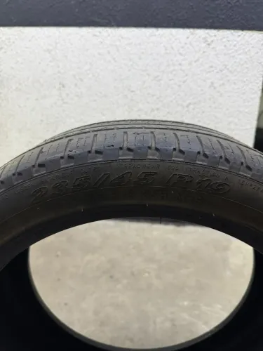 Pneu Pirelli Scorpion Verde 235 45 R19