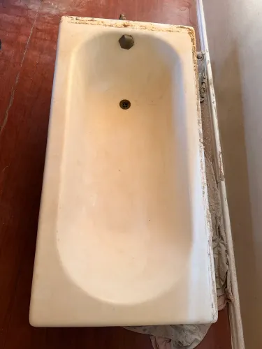 Banheira de ferro antiga vintage de embutir