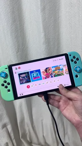 Nintendo Switch OLED impecável + caixa e acessórios