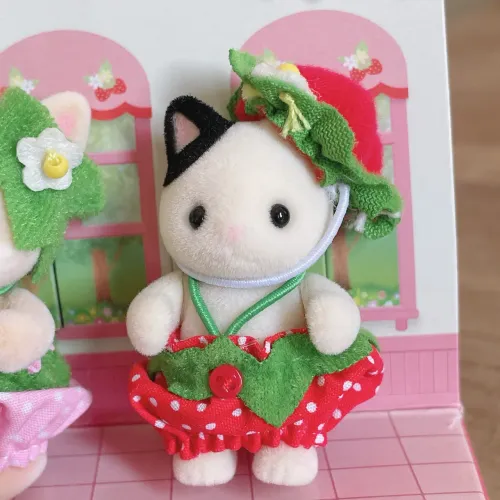 Sylvanian Families - Gata Morango