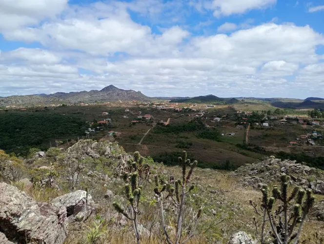 Lotes em Bandeirinhas/ Diamantina 