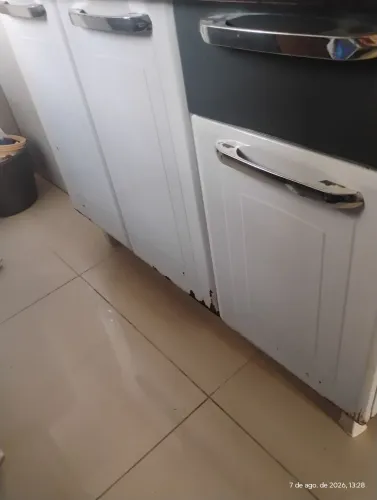 Vendo balcão usado