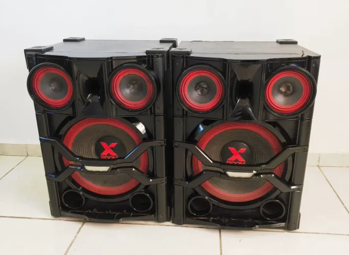 Par de Caixas de som LG COM SUBGRAVE DE 15"