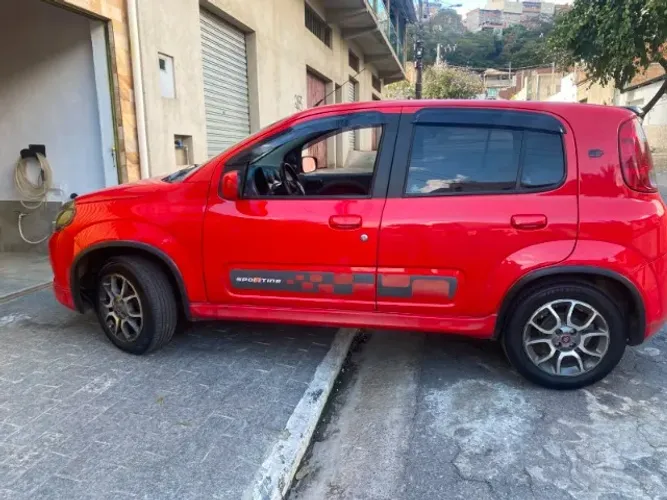 Fiat Uno Sporting 1.4 EVO Fire Flex 8V 4P 2012