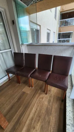 4 Cadeiras para Mesa de Jantar