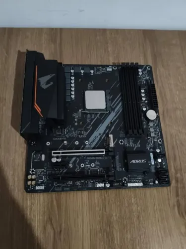 Kit Ryzen 7 5700x3D / B550 AORUS