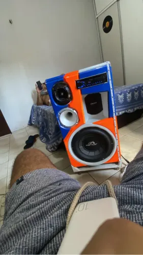bob som automotivo