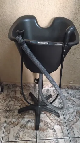 Carrinho Auxiliar e Lavatório Portátil