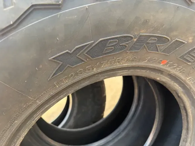 Pneus Xbri - Aro 16 285/70 - Pneus Zeros