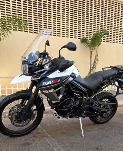 Triumph Tiger 800 XCX