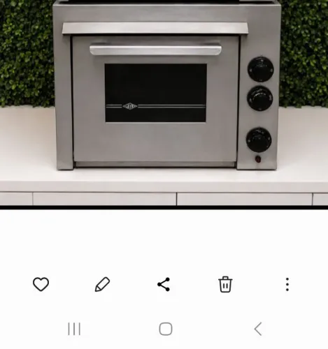 Forno elétrico Layr em ótimo estado.
