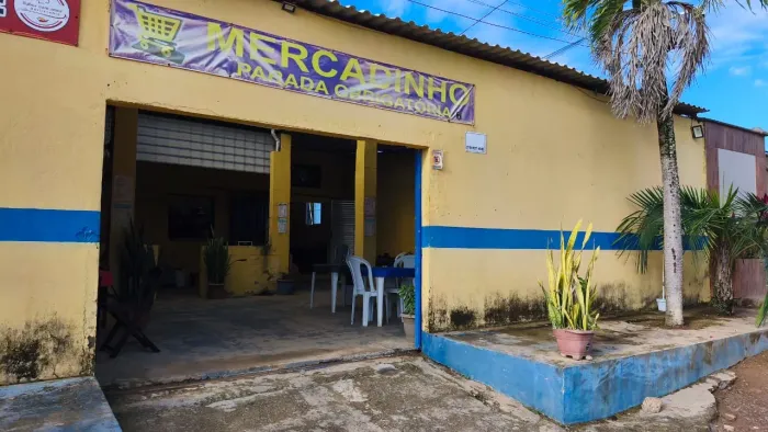 VENDE-SE OU TROCA-SE IMÓVEL COMERCIAL EM NOVA AREMBEPE