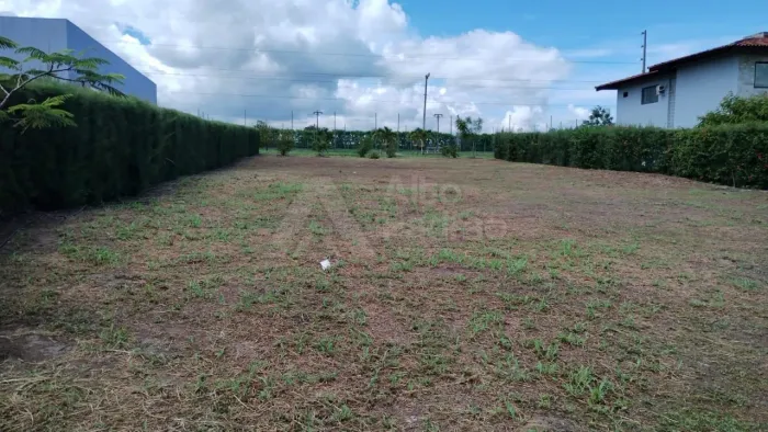 LOTE EM CONDOMÍNIO FECHADO!!!