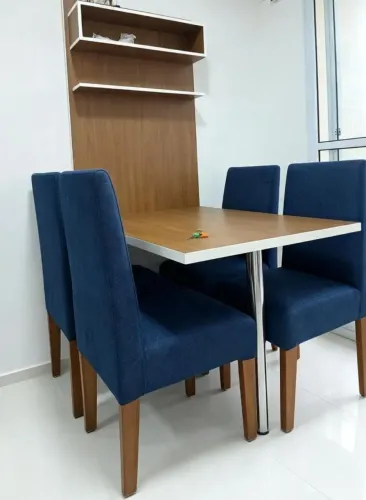 Mesa de jantar com 4 cadeiras /Entrega grátis