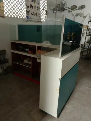 BALCÃO DE ATENDIMENTO À VENDA
