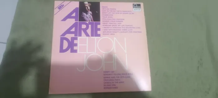 LP duplo A Arte de Elton Jhon