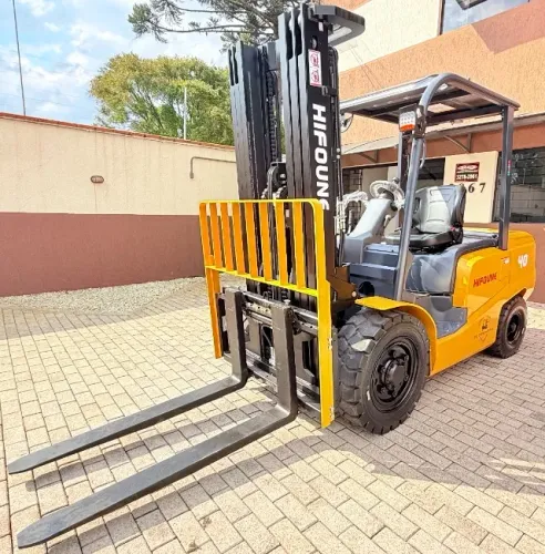 Empilhadeira a diesel 4.0 Ton Nova, torre riplex 4.8 Mts