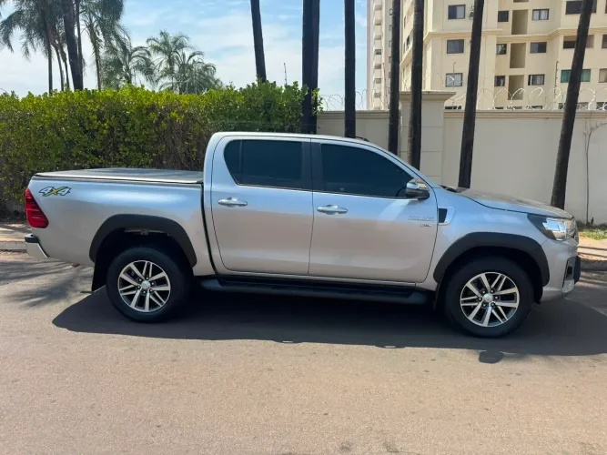 Toyota Hilux CD SRV 4X4 2.7 Flex 16V Aut. 2019