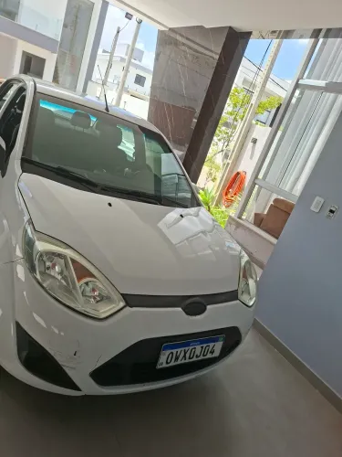 Ford Fiesta Sedan SE 1.6 8V Flex 4P 2014
