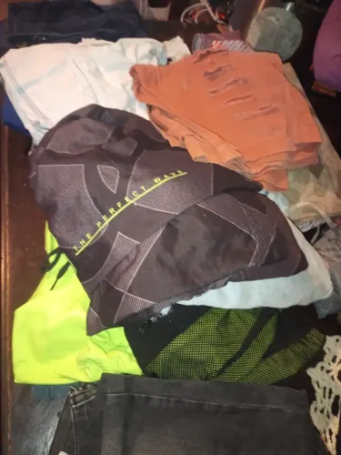 Bermudas masculina tamanhos P,M,G, e GG $5.00 cada peça semi novas , algumas de marca