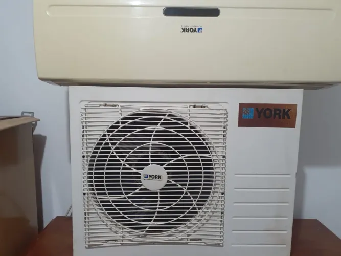 Vendo ar condicionado York 9000 BTUS