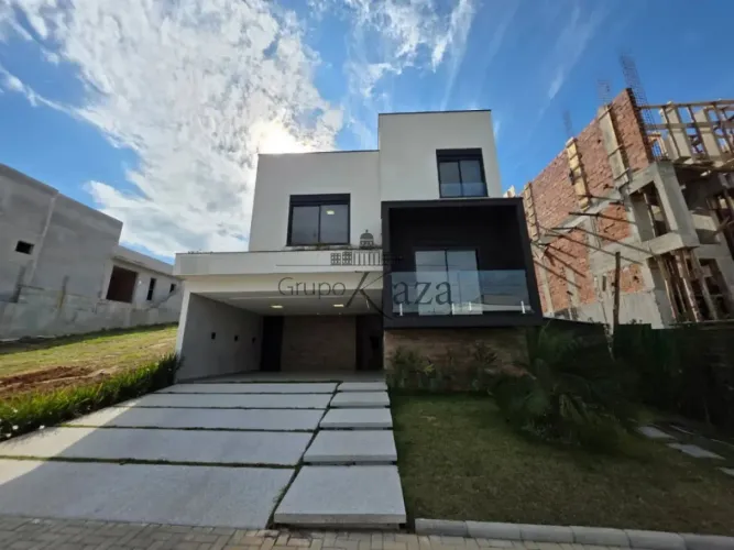 Casa em Condomínio - Terras Alpha - Urbanova - 4 Dormitórios - 275,00m².