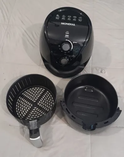 Airfryer Mondial 4 litros - R$ 200,00
