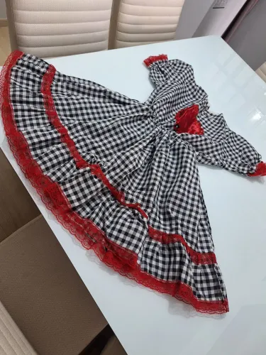 Vestido junino brinde brincos e colar